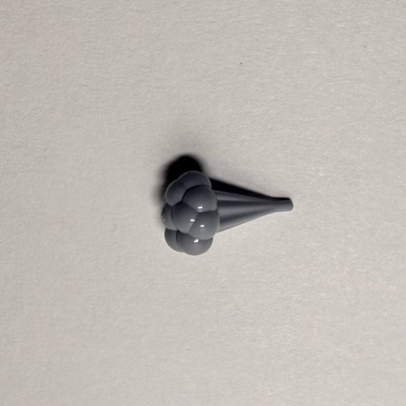 Plume - Light Bluish Gray