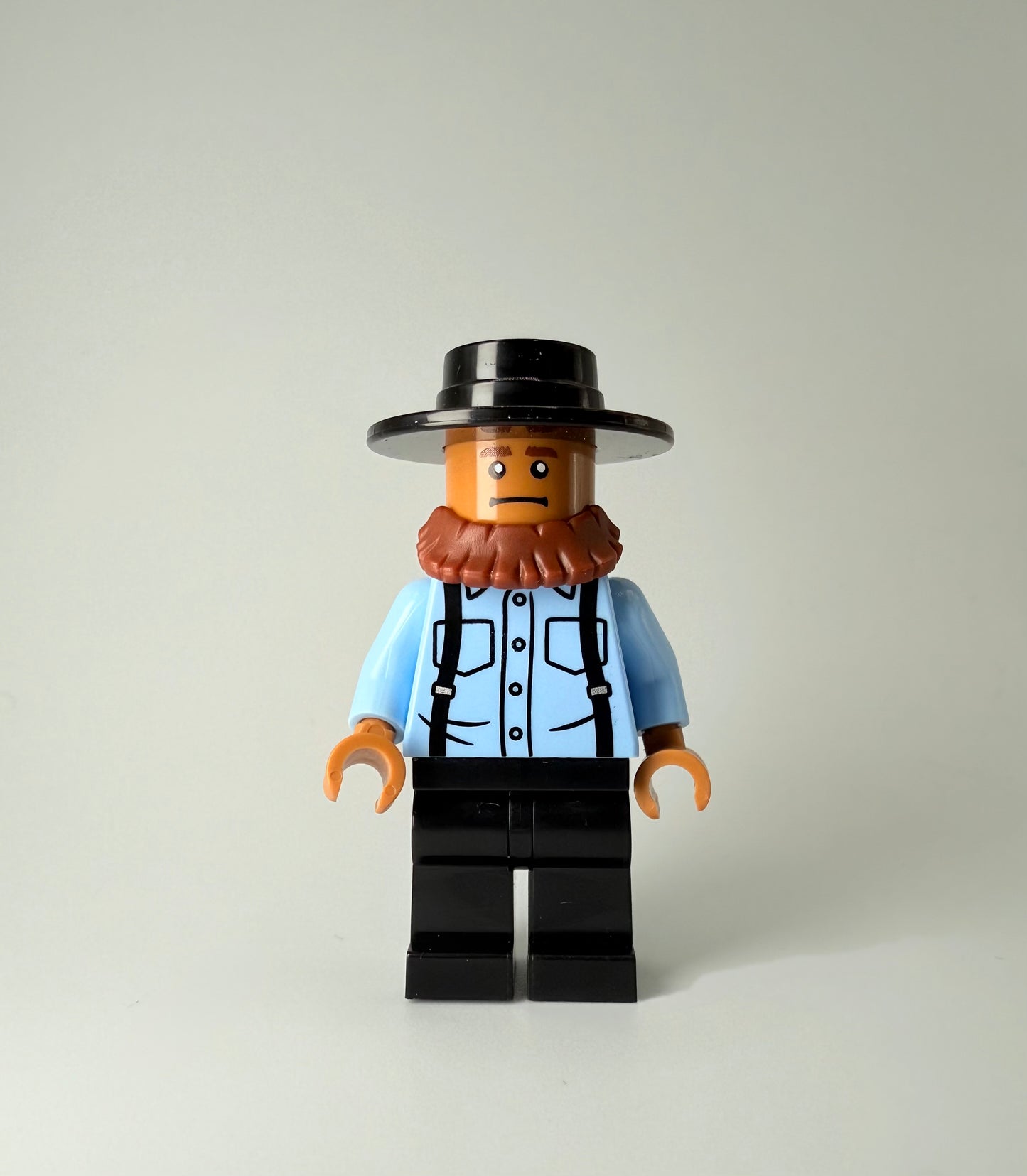 Amish V2 w/Med Noug Head/Black Hat